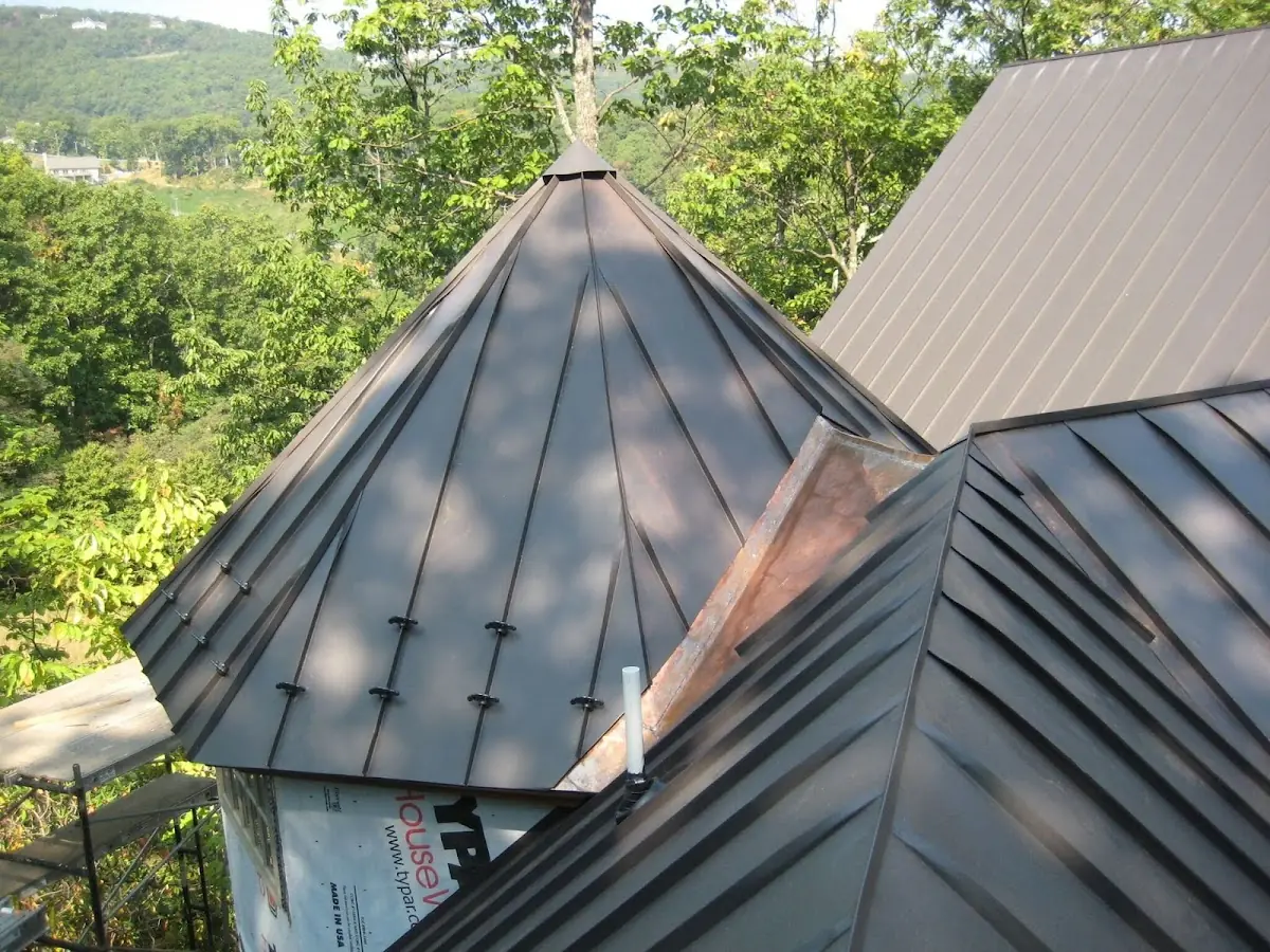 Professional Roof Tarp Installation by Craftsman Roofing in Prospect Point